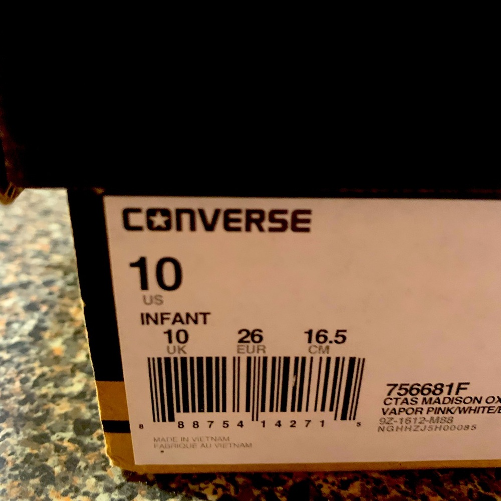 Converse- Light Pink & white with print on inside